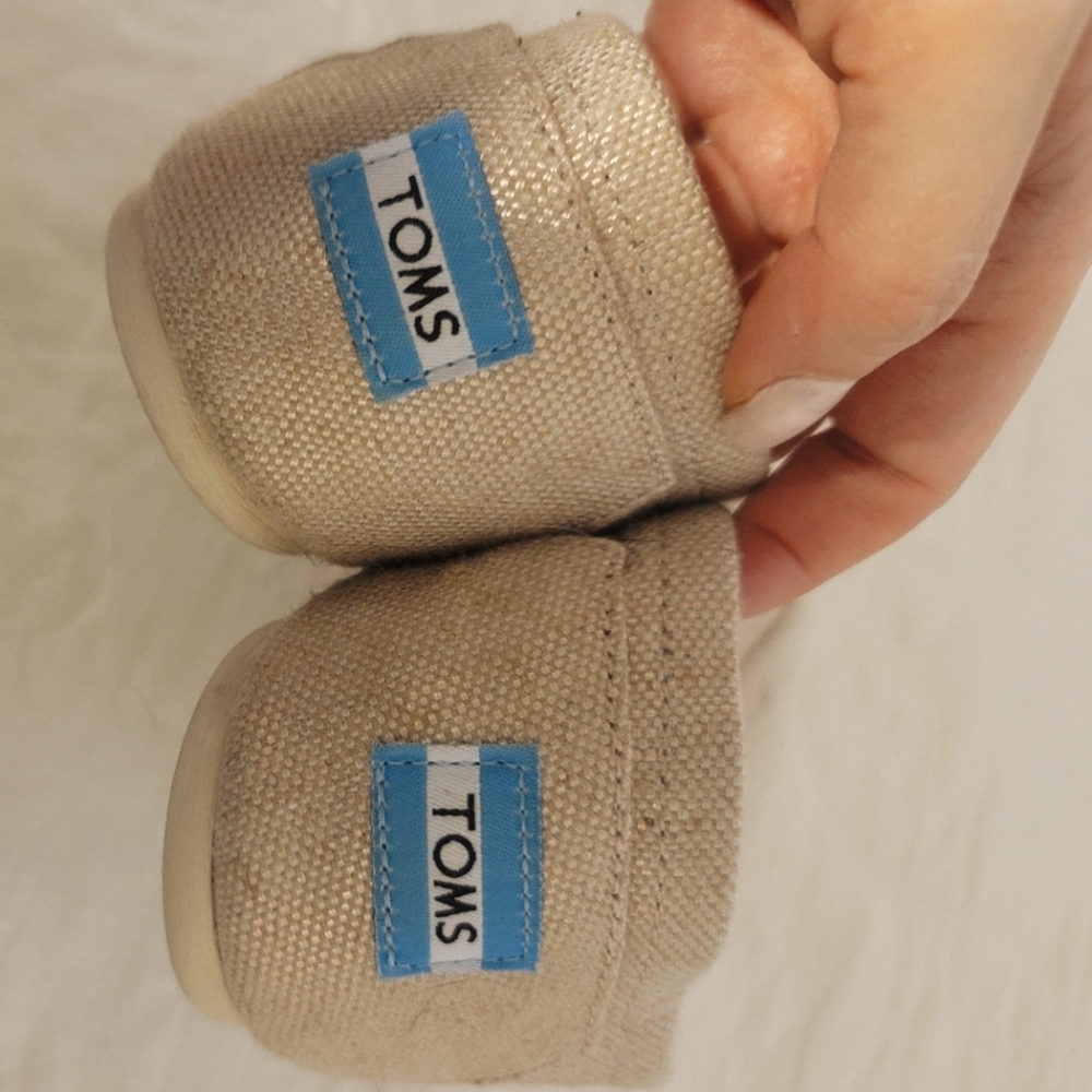 TOMS alpargata slip-on, metallic woven natural canvas sz 8.5